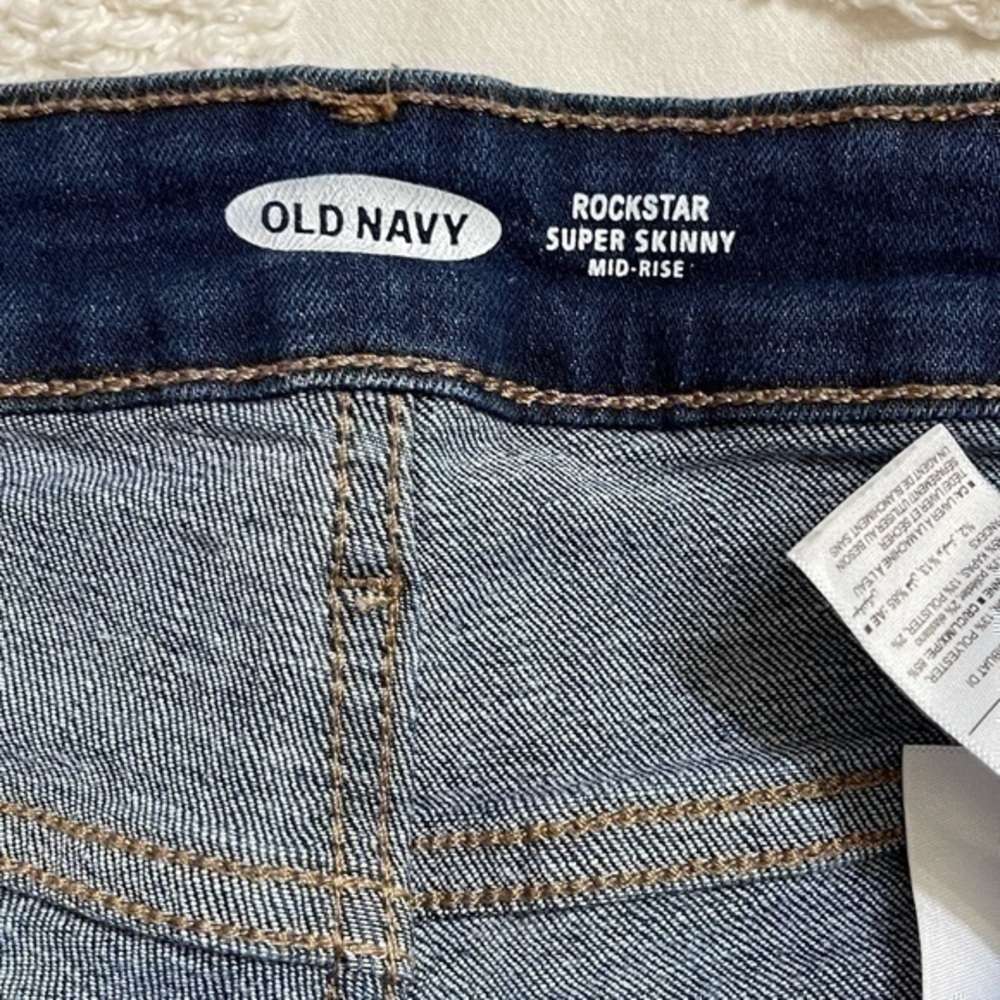 OLD NAVY DARK RINSE ROCKSTAR SUPER SKINNY MID-RISE SZ 2 - Picture 4 of 5
